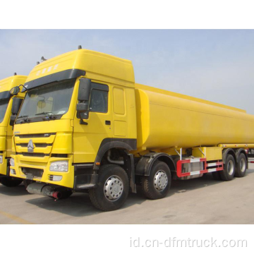 Sinotruck HOWO 8X4 371HP 28CBM Truk Tanker Penuh